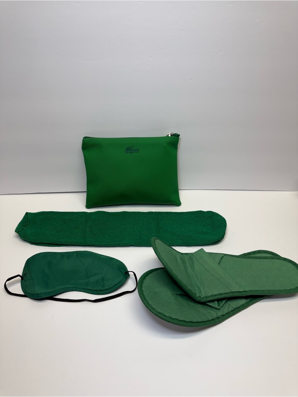New Lacoste Amenity Kit Travel Turkish Airlines Pouch Bag Green Socks Flight